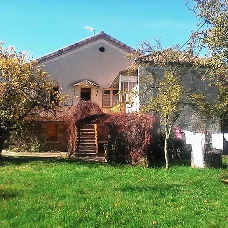 Maison Ensoleillee, Terrain Arbore, Tatil Evi